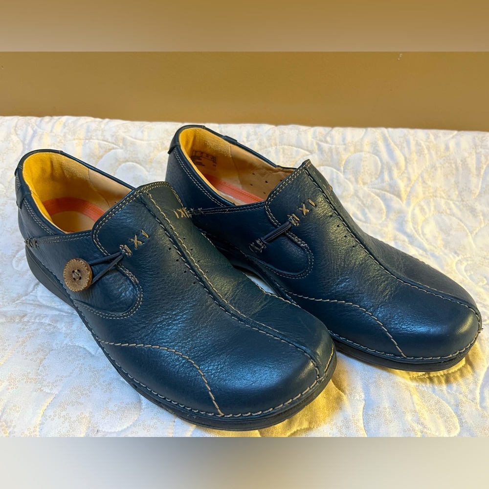 Clarks Slip-Ons Women's Size 7.5
